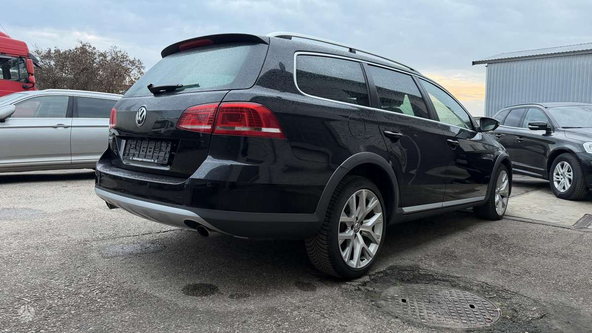 Volkswagen Passat 2013 — photo 12