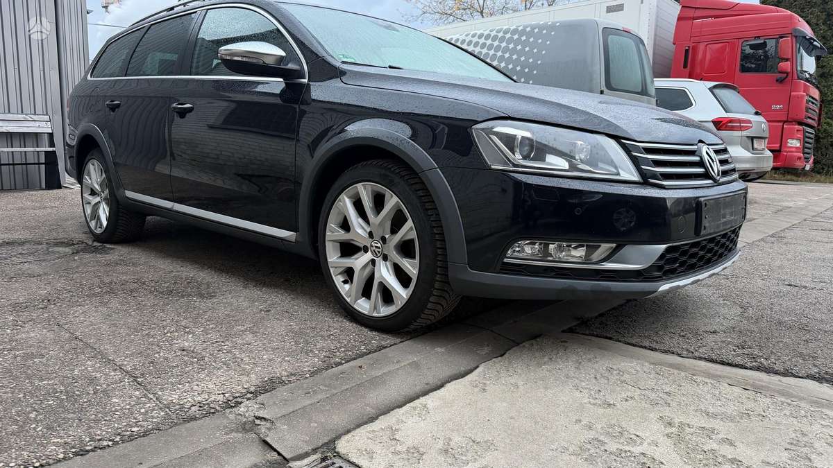 Volkswagen Passat 2013 — photo 17