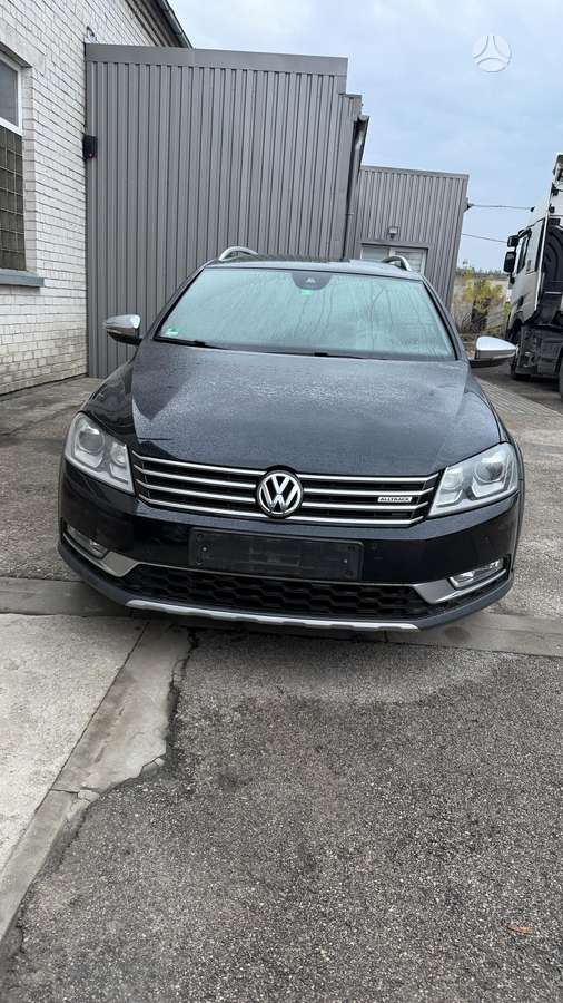 Volkswagen Passat 2013 — engine 1968 cm³, 177 HP (130kW)