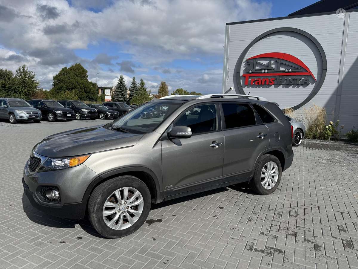 Kia Sorento 2011 — вигляд ззаду