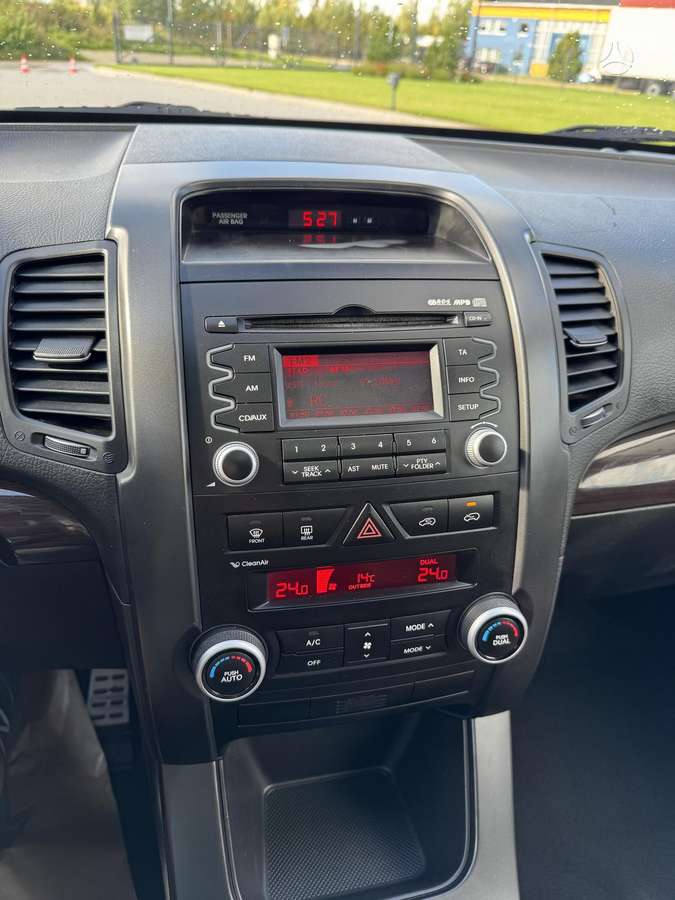 Kia Sorento 2011 — фото 23