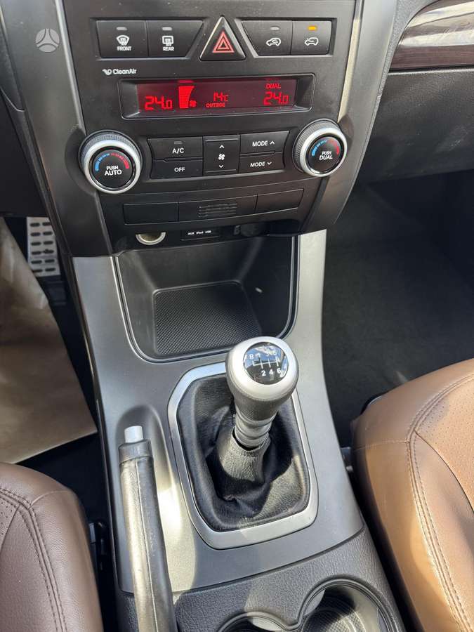 Kia Sorento 2011 — фото 24