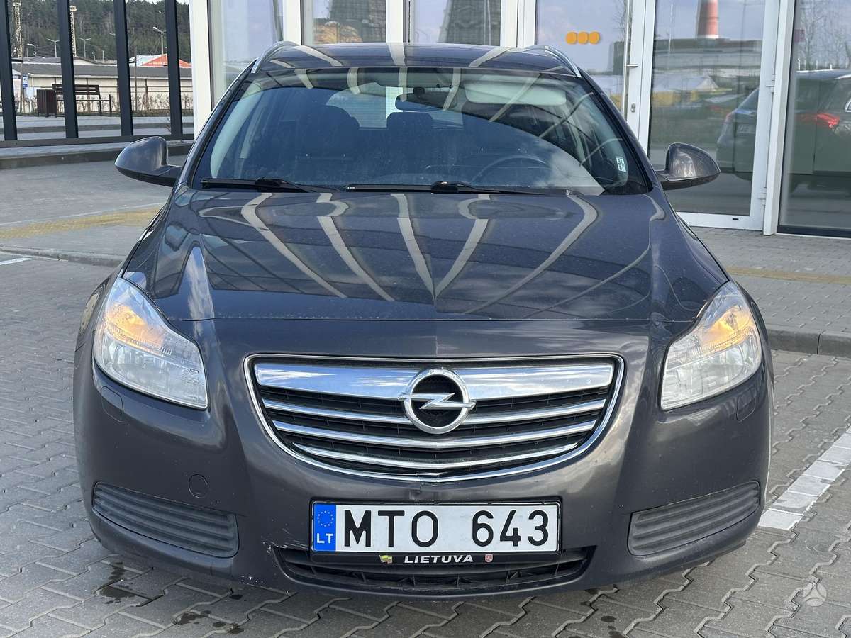 Opel Insignia 2013 — rear view