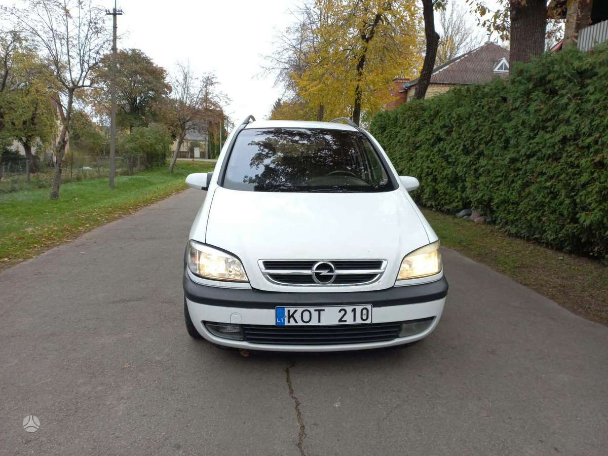Opel Zafira 2004 — interior