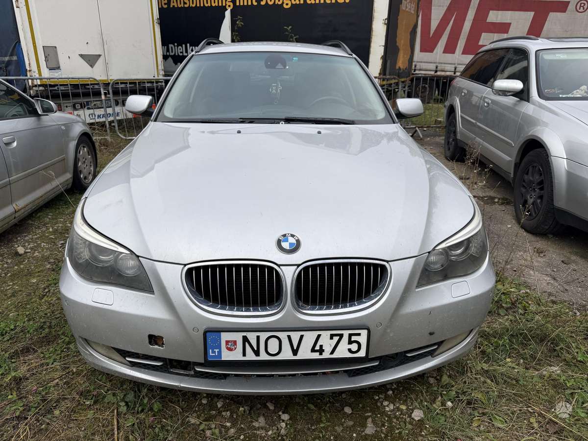 BMW 530 2008 — rear view