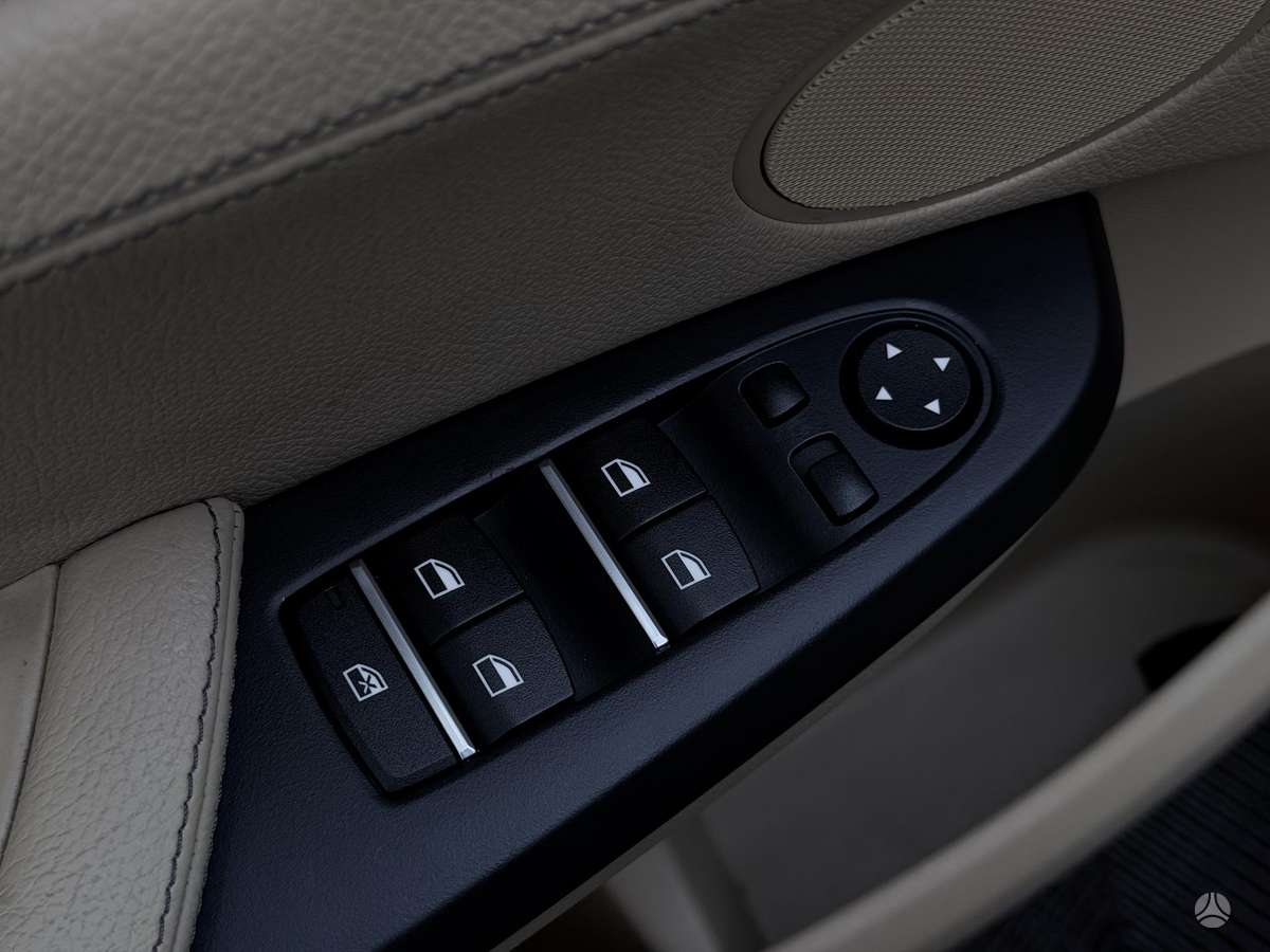 BMW X3 2012 — photo 21