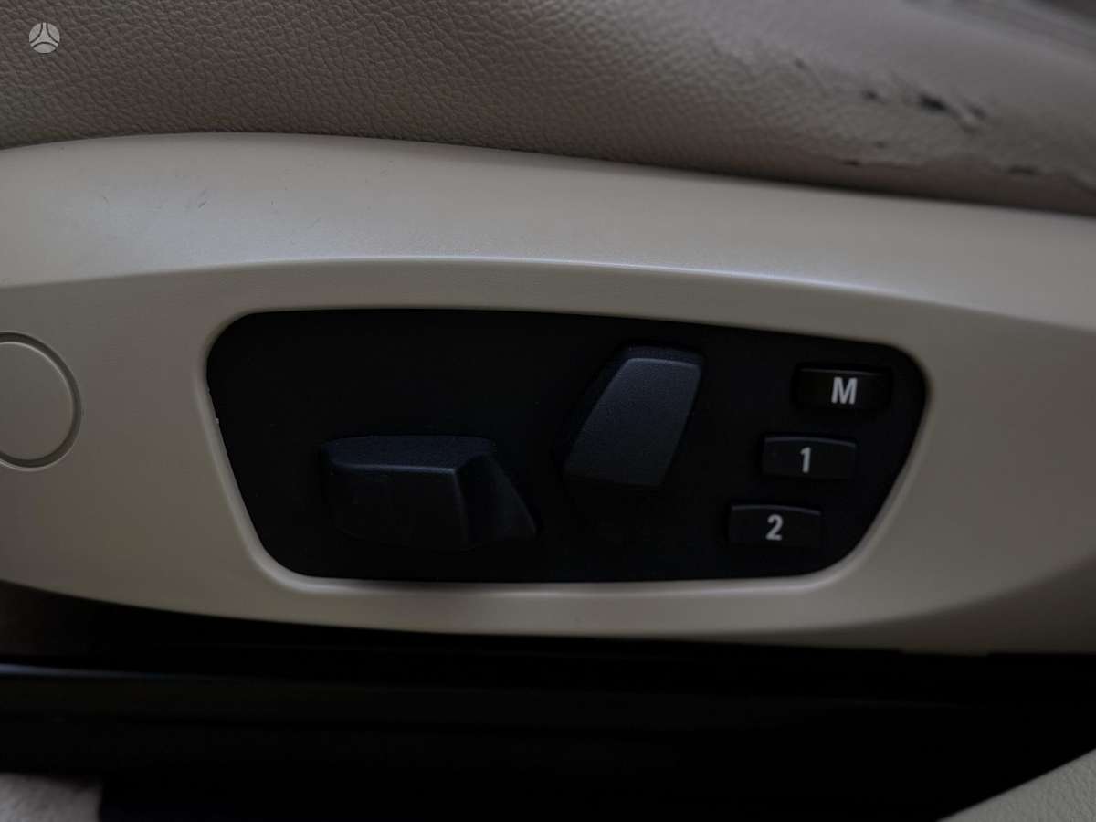 BMW X3 2012 — photo 22