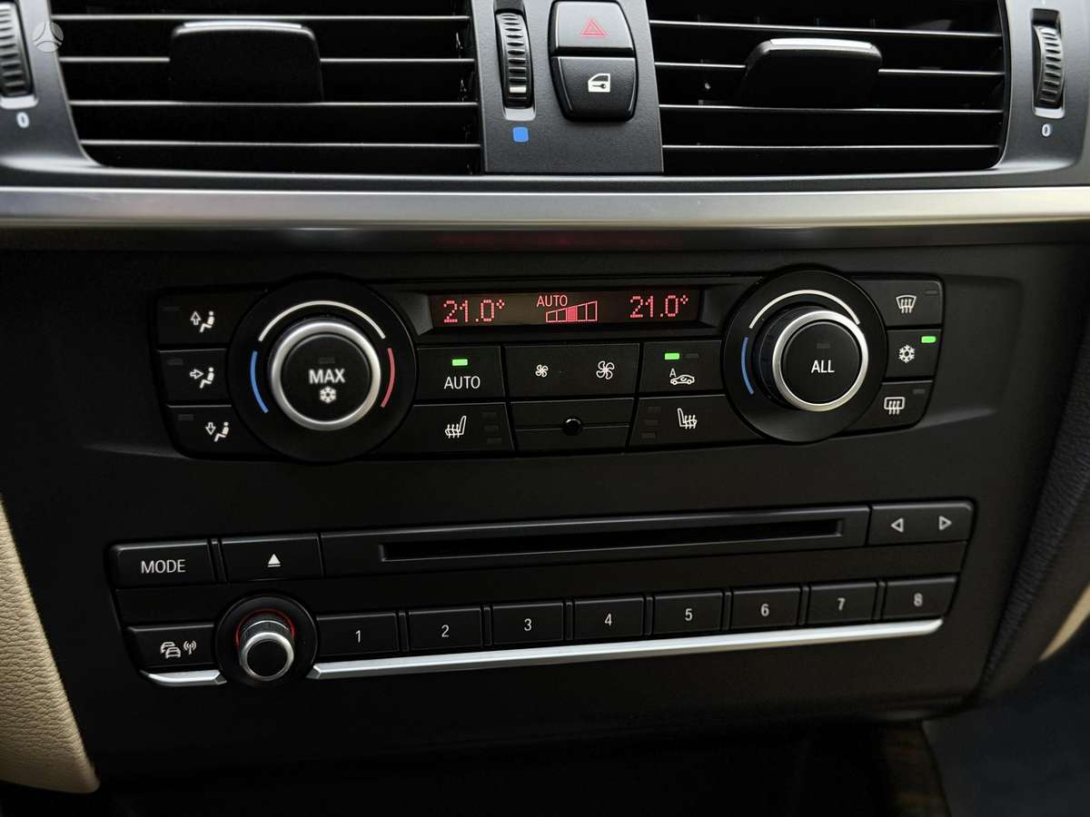 BMW X3 2012 — photo 25