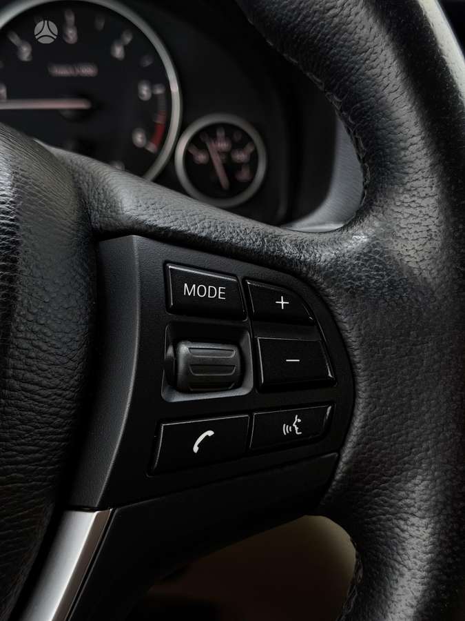 BMW X3 2012 — photo 28