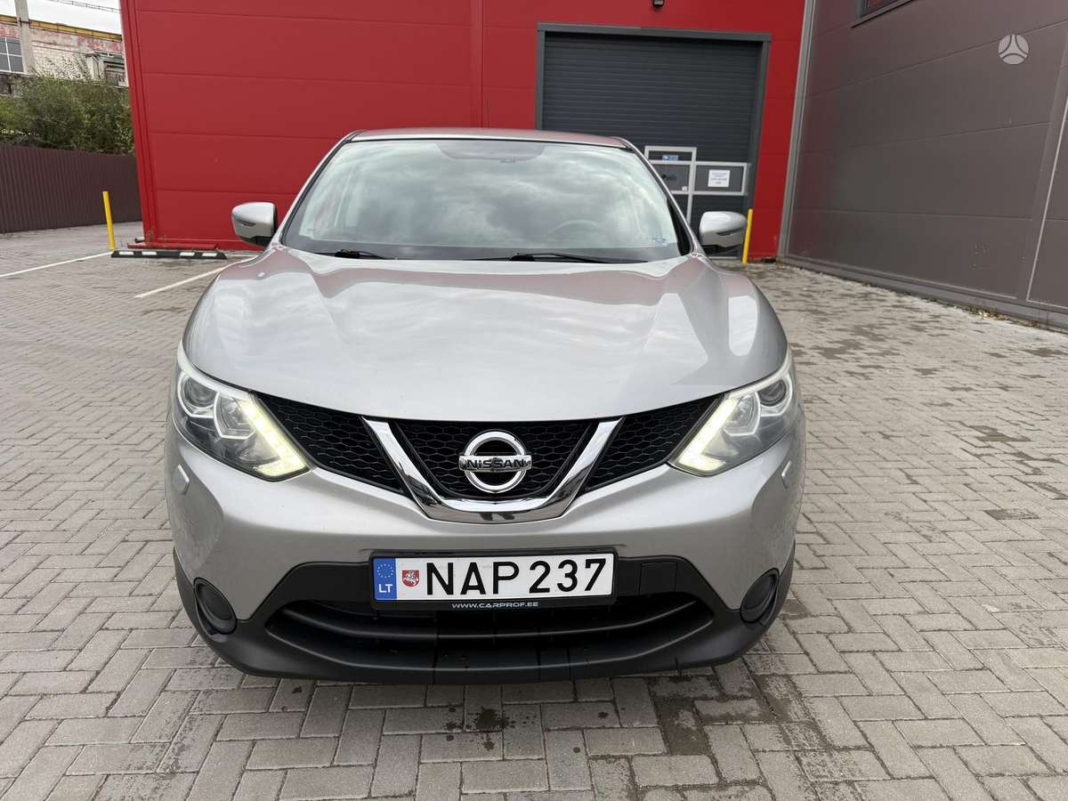 Nissan Qashqai 2014 — вигляд ззаду