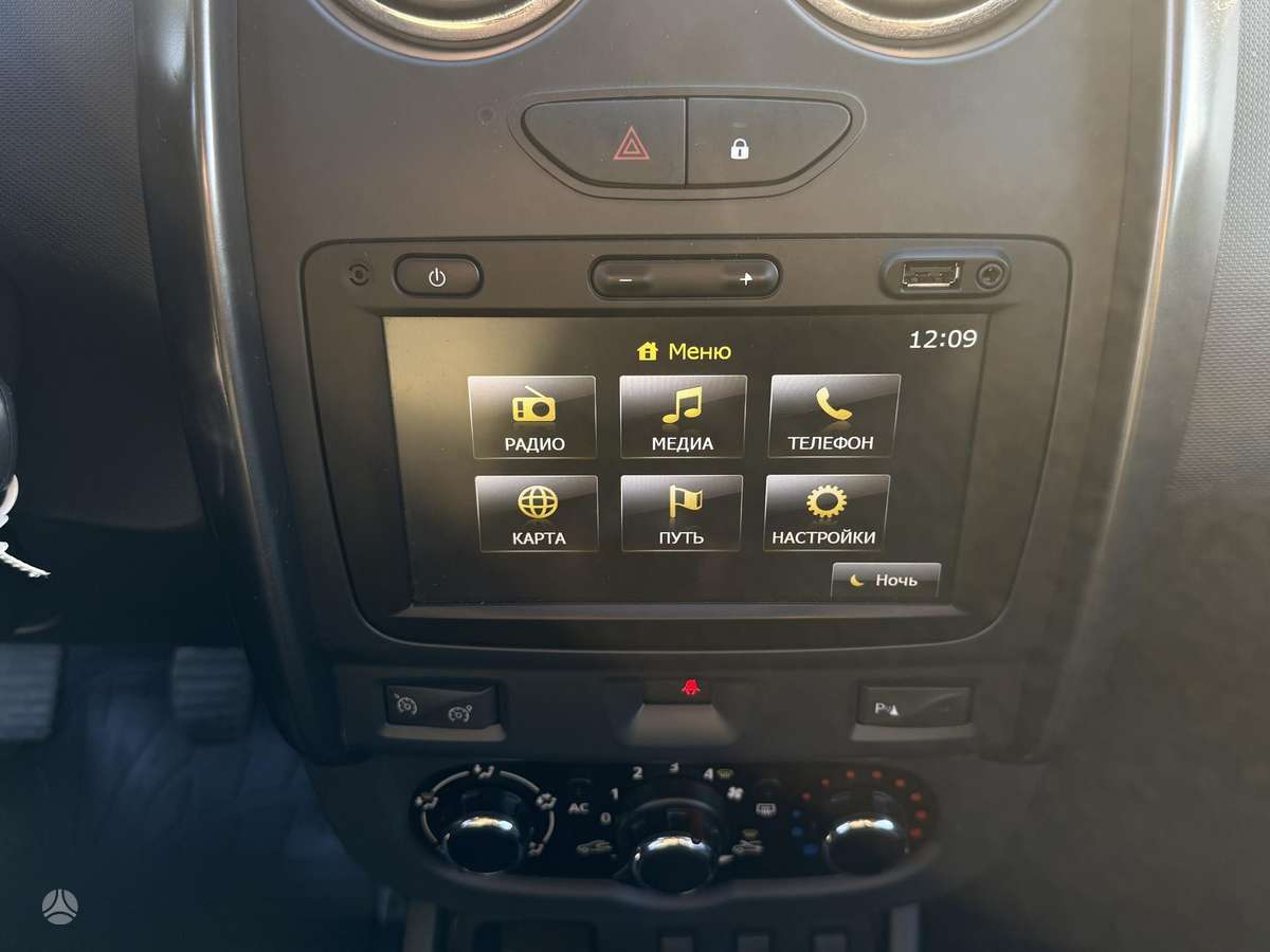 Dacia Duster 2014 — photo 13