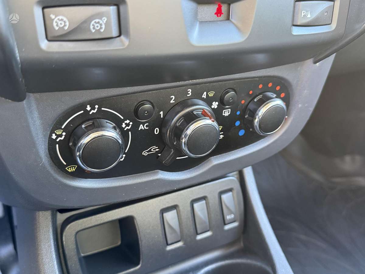 Dacia Duster 2014 — photo 14