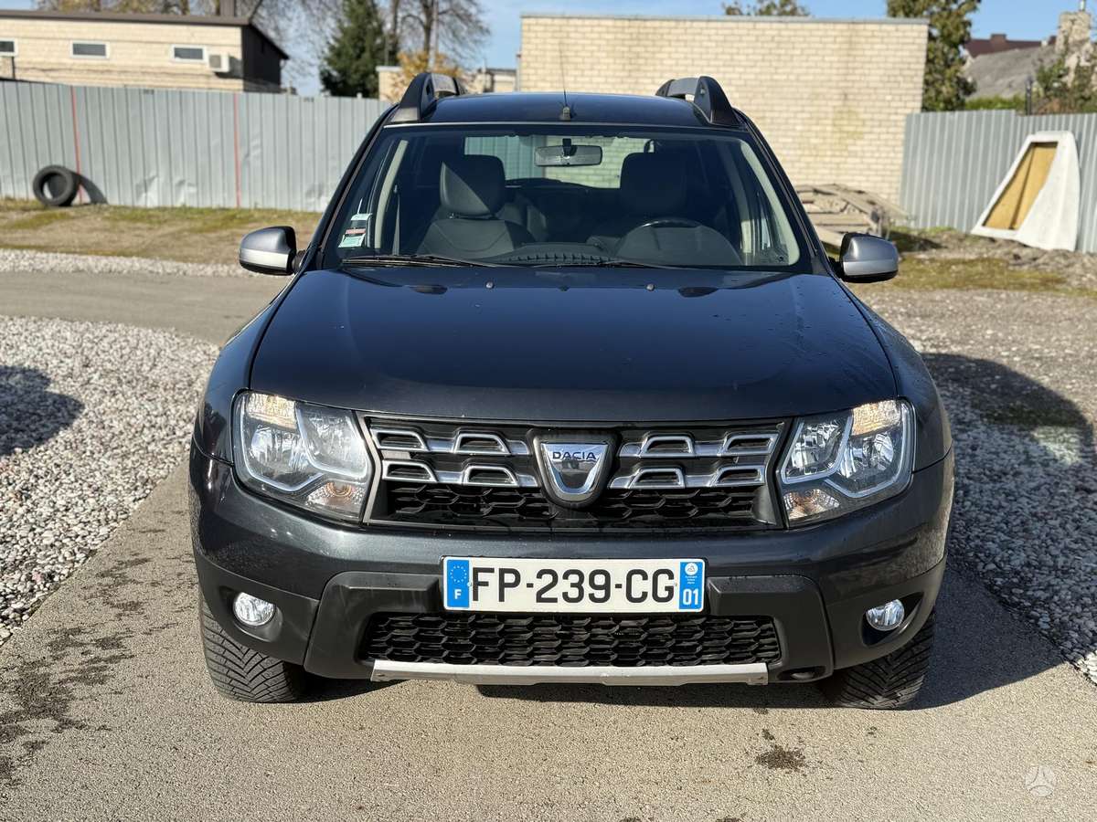 Dacia Duster 2014 — rear view