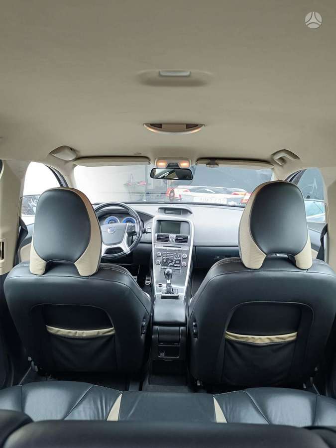 Volvo XC60 2009 — photo 9