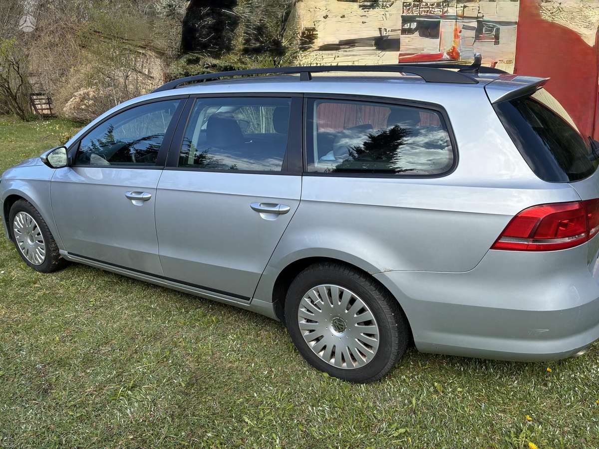 Volkswagen Passat 2011 — двигун 1968 cm³, 140 HP (103kW)