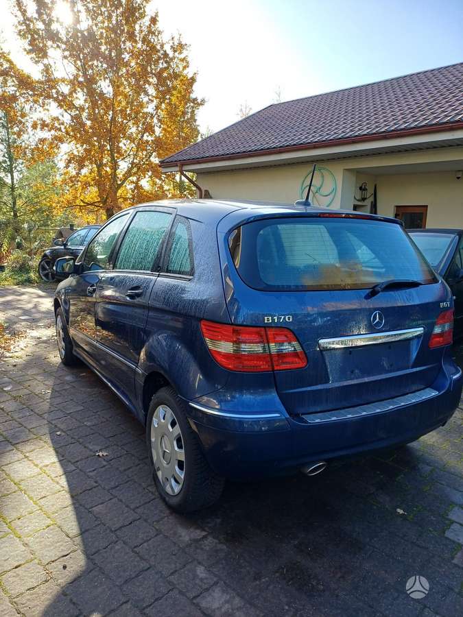 Mercedes-Benz B170 2009 — engine 116 HP (85kW)