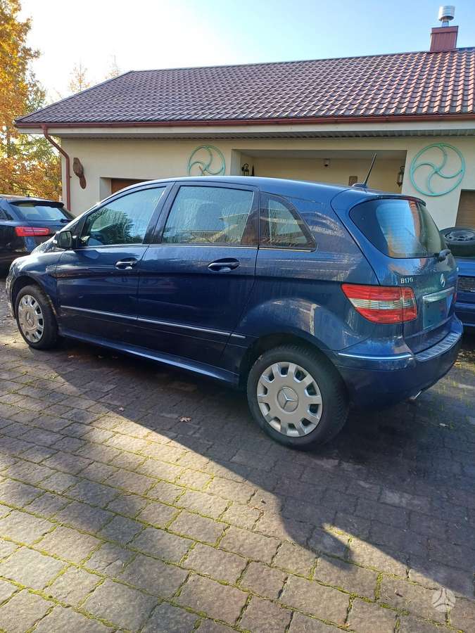 Mercedes-Benz B170 2009 — photo 5