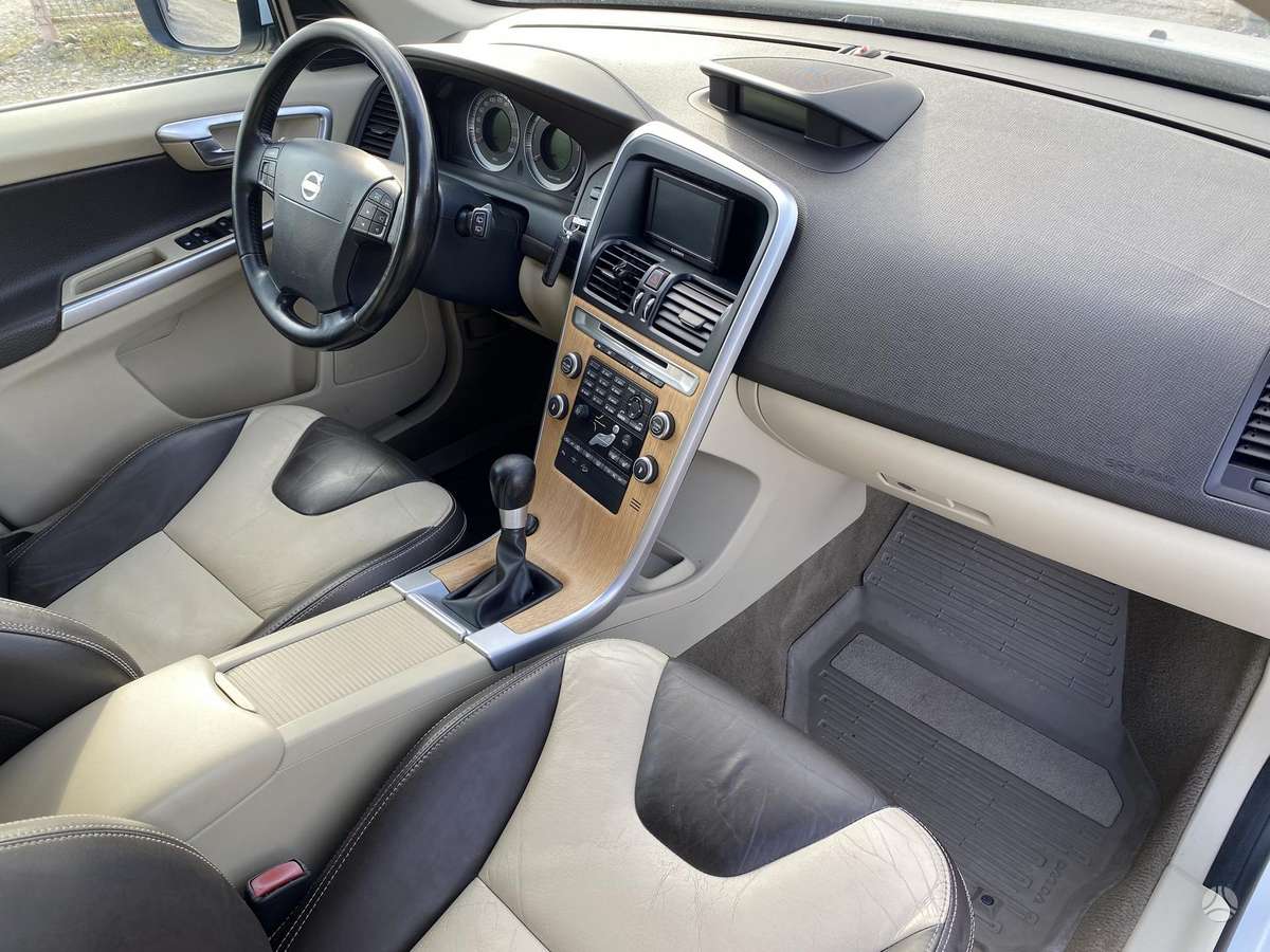 Volvo XC60 2008 — photo 13