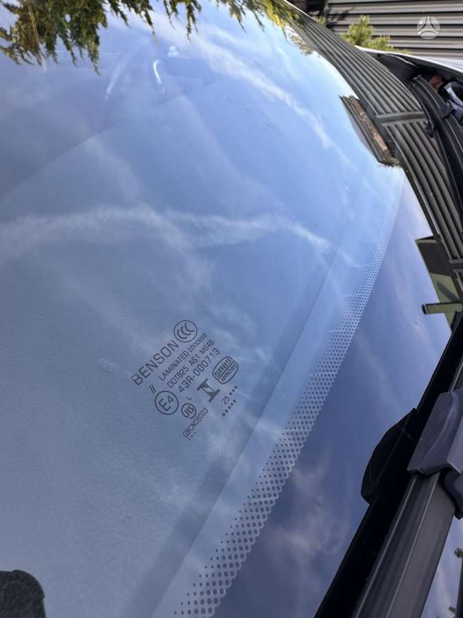 BMW 520 2012 — photo 16