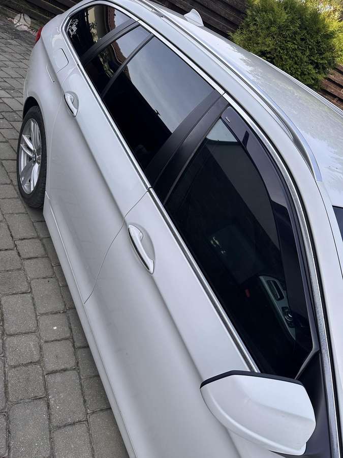 BMW 520 2012 — photo 17