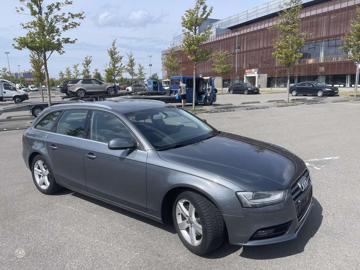 Audi A4 2012 — engine 1798 cm³, 170 HP (125kW)
