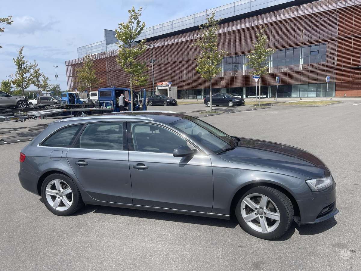 Audi A4 2012 — photo 5