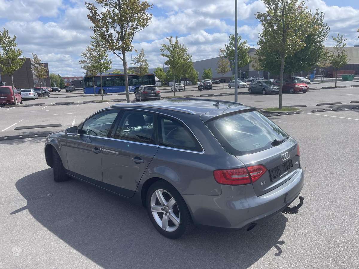 Audi A4 2012 — photo 7