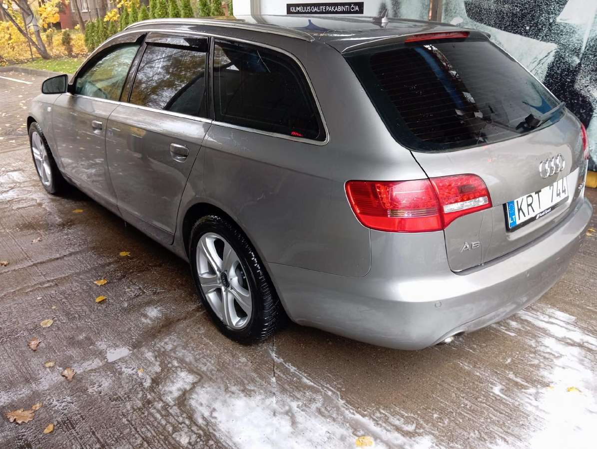 Audi A6 2005 — салон