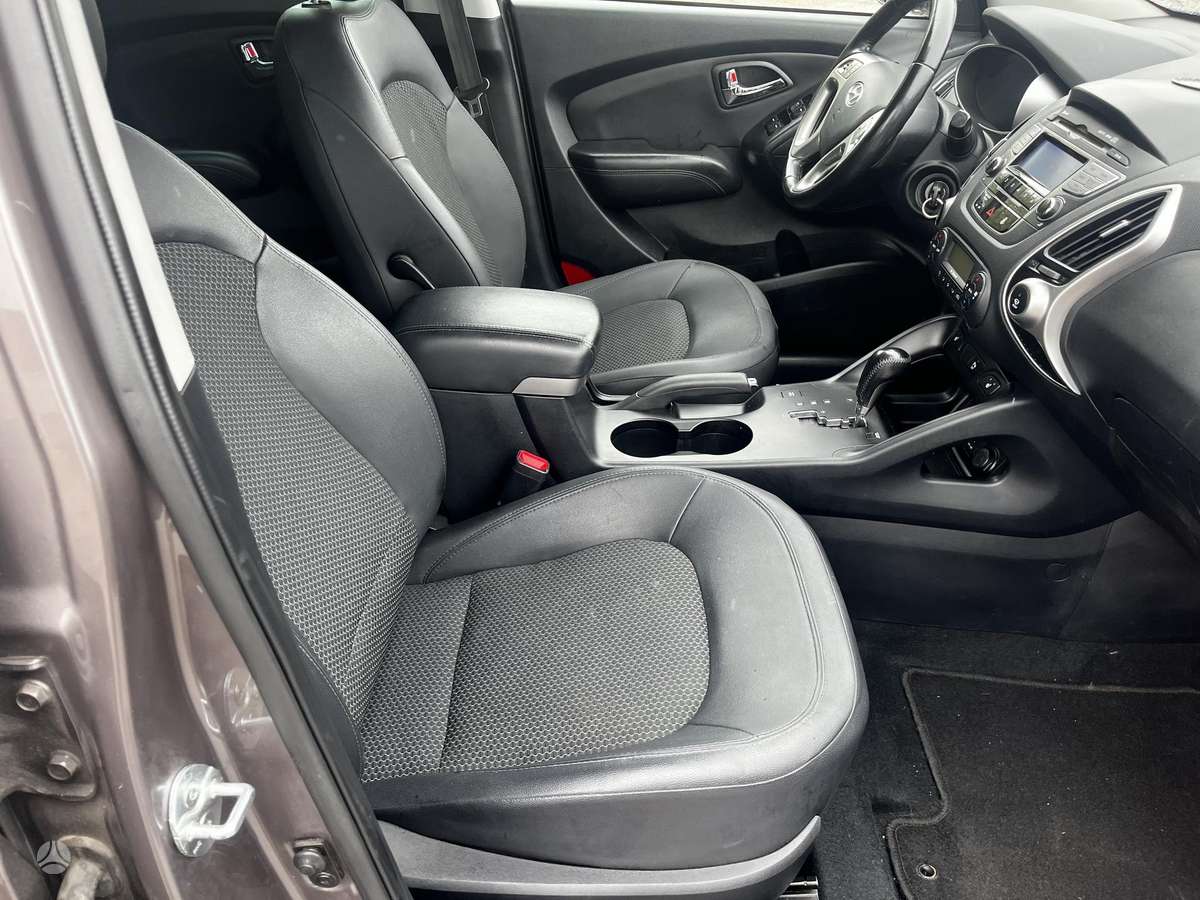 Hyundai ix35 2013 — photo 10
