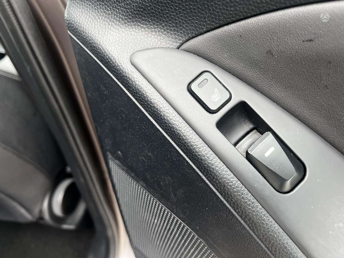 Hyundai ix35 2013 — photo 12
