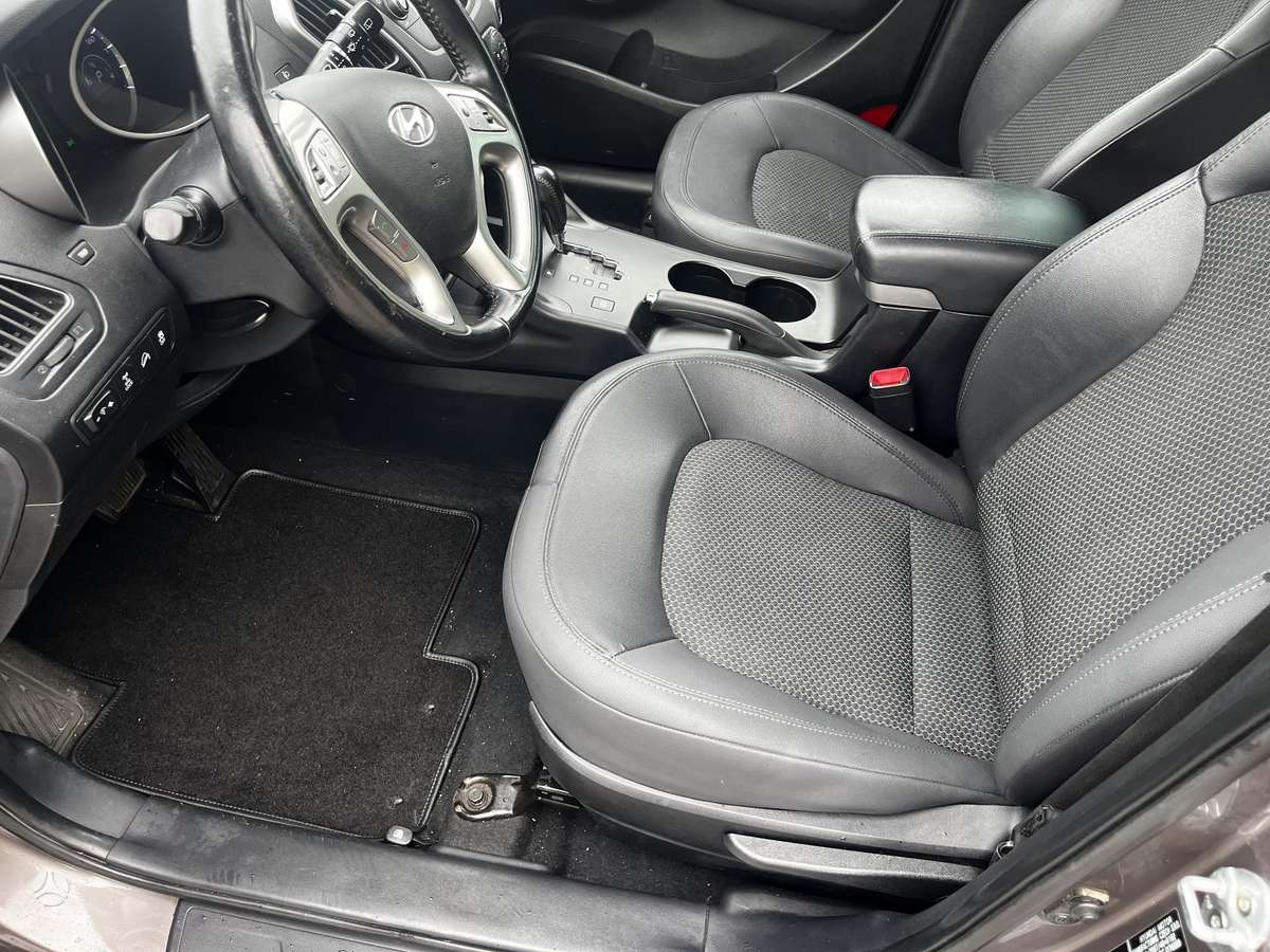 Hyundai ix35 2013 — photo 14