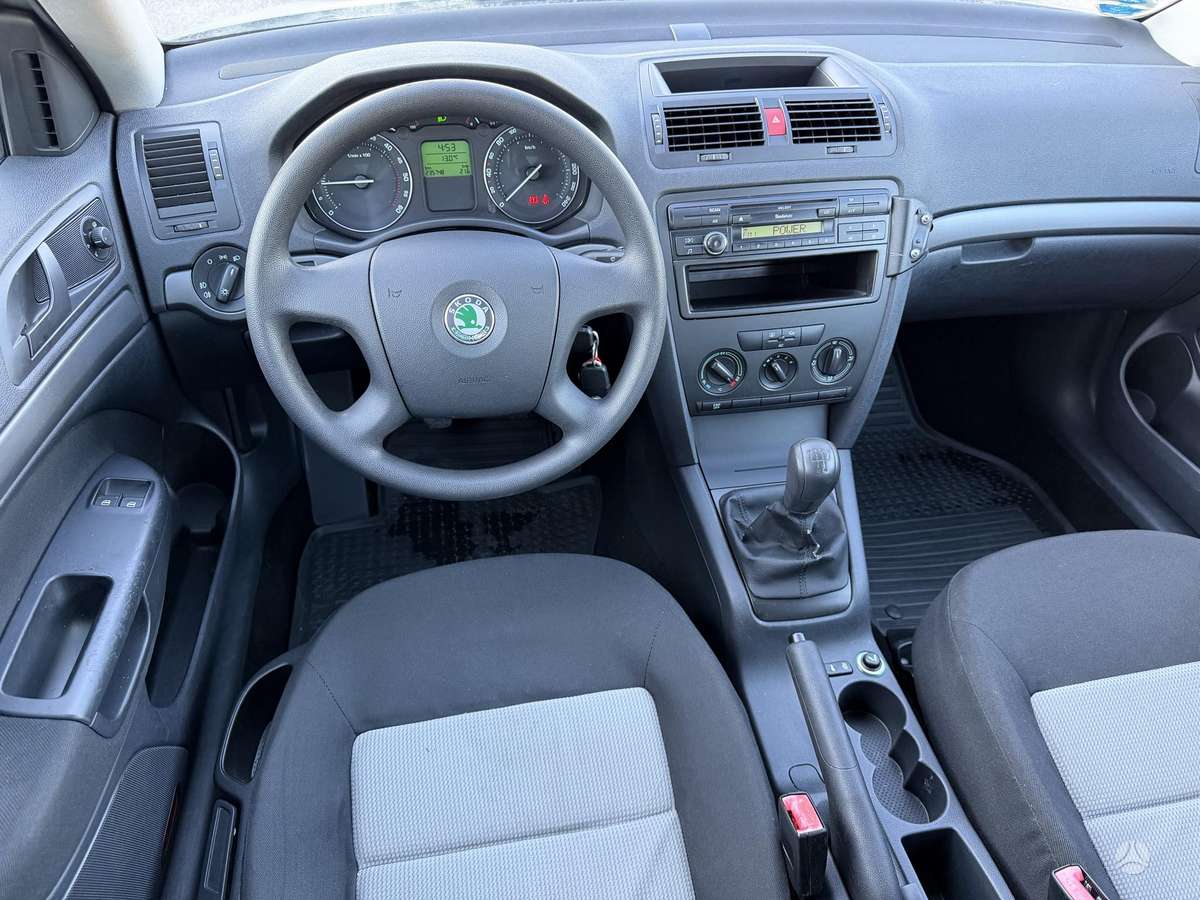 Skoda Octavia 2006 — фото 11