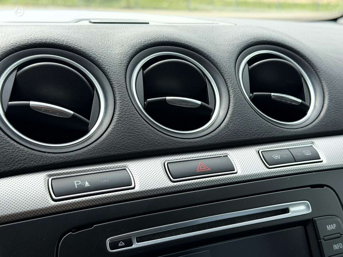 Ford S-MAX 2012 — photo 20