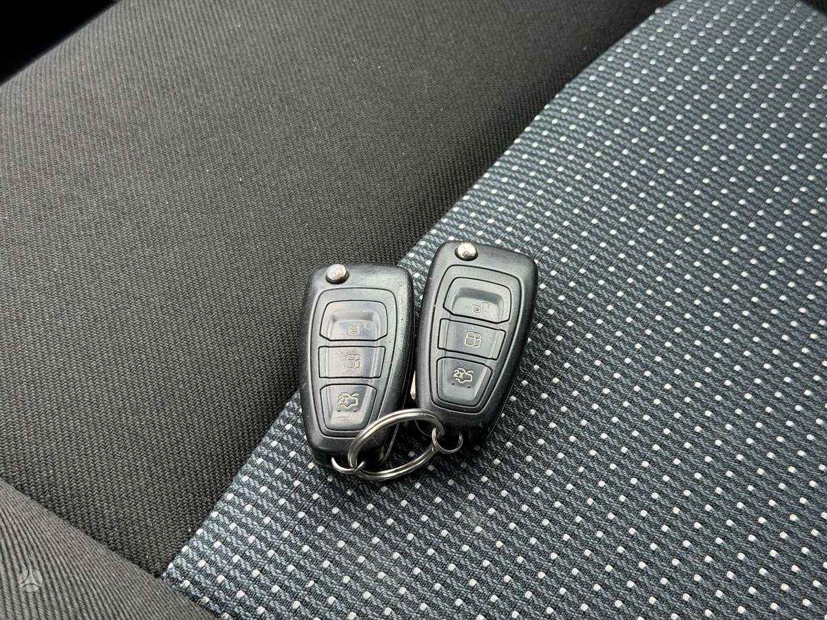 Ford S-MAX 2012 — photo 26