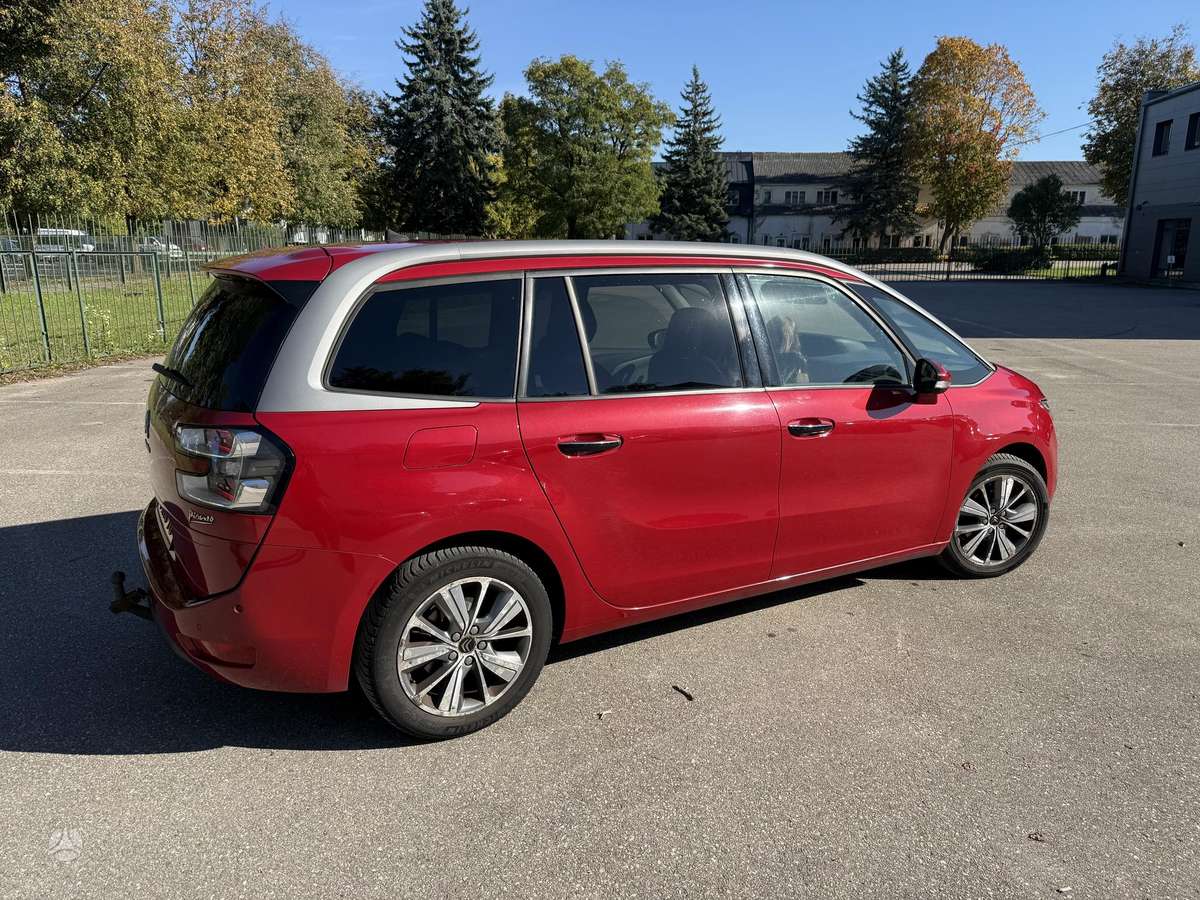 Citroen Grand 2014 — салон