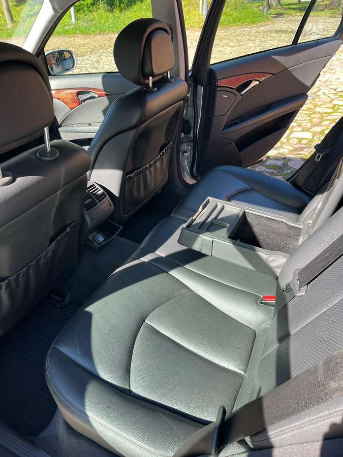 Mercedes-Benz E280 2006 — photo 10