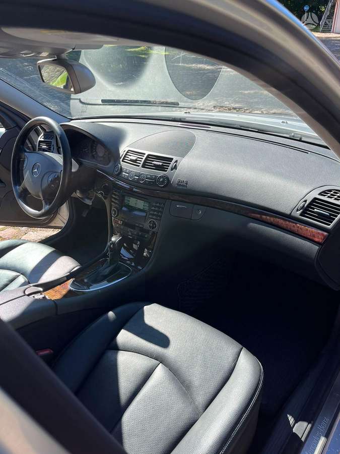 Mercedes-Benz E280 2006 — photo 9