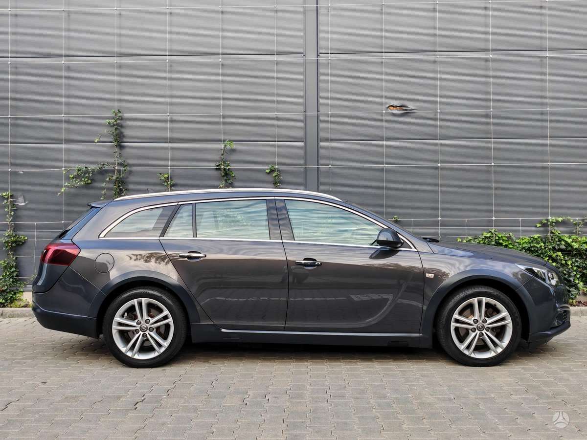 Opel Insignia 2015 — photo 11