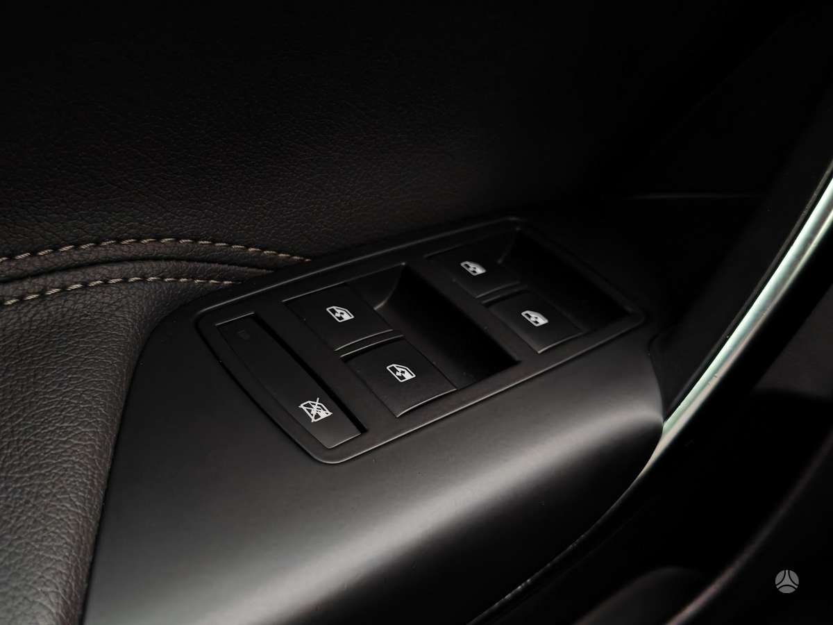 Opel Insignia 2015 — photo 25