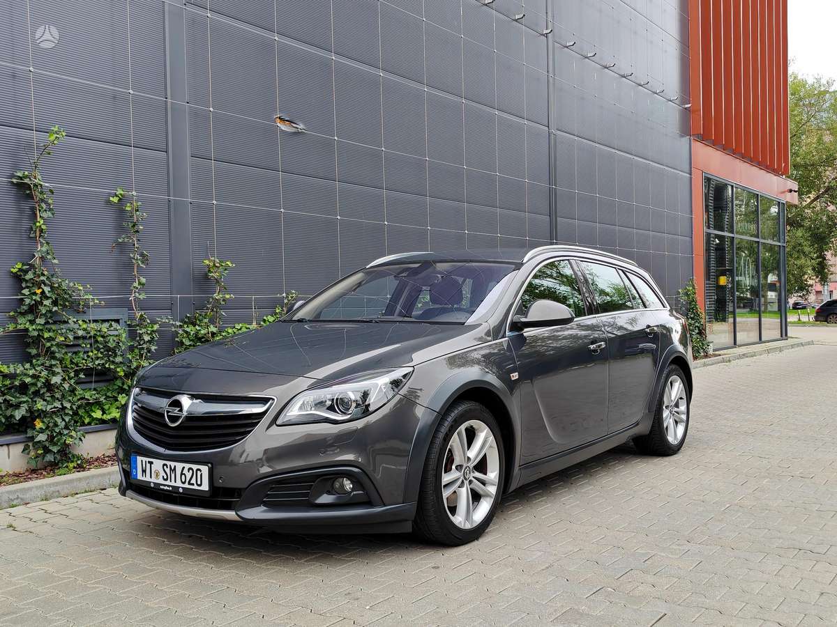 Opel Insignia 2015 — interior