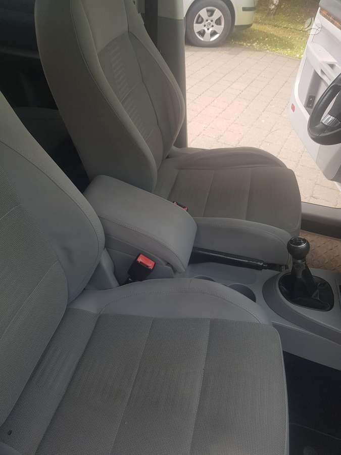Volkswagen Touran 2008 — photo 10