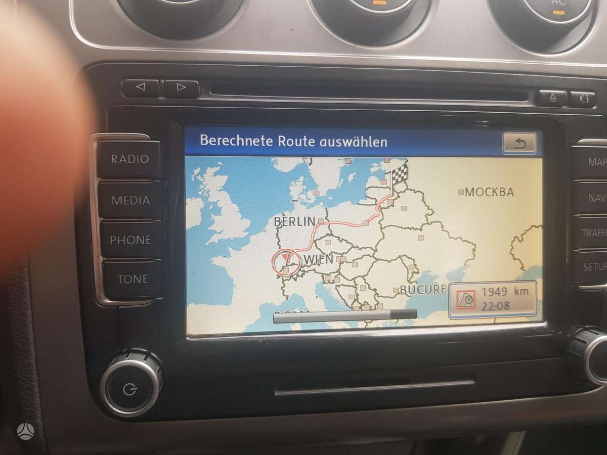 Volkswagen Touran 2008 — photo 17