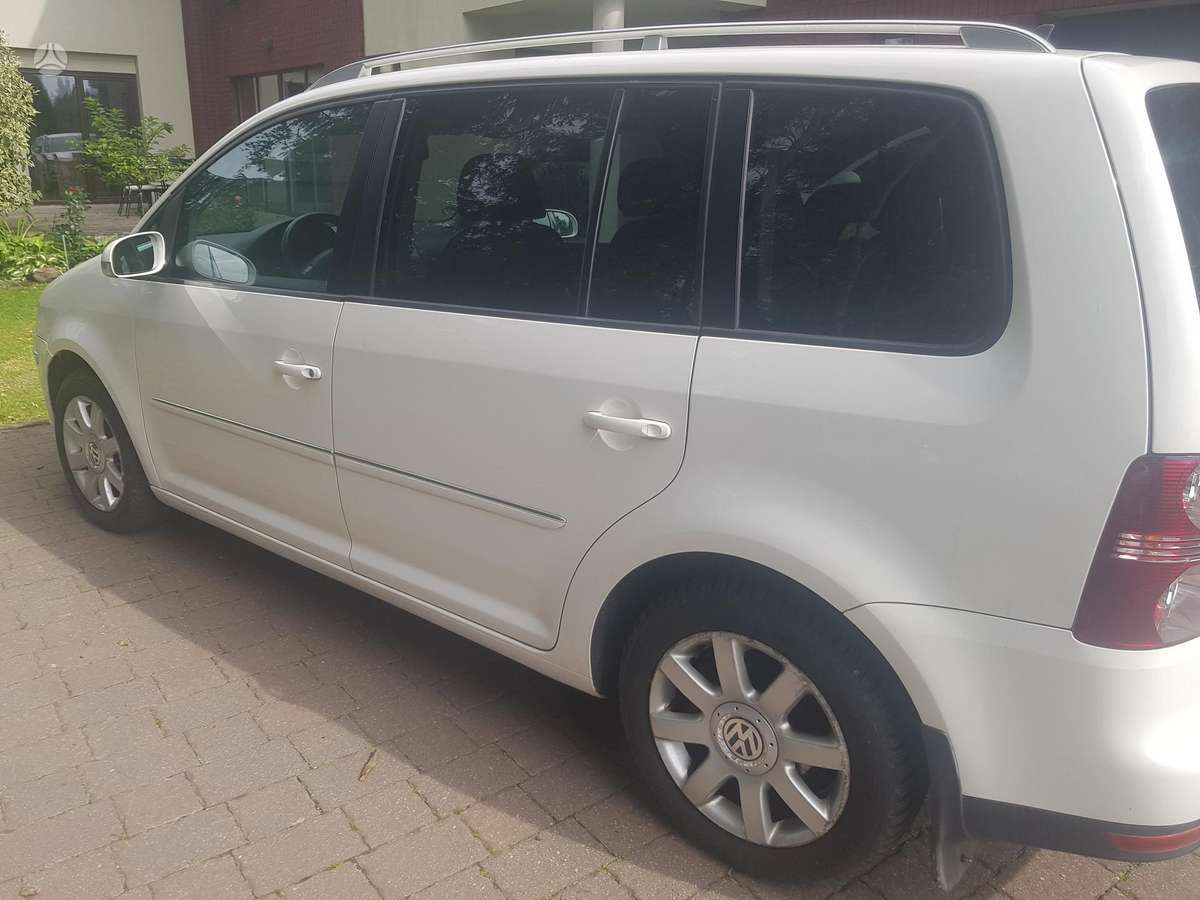 Volkswagen Touran 2008 — engine 1968 cm³, 170 HP (125kW)