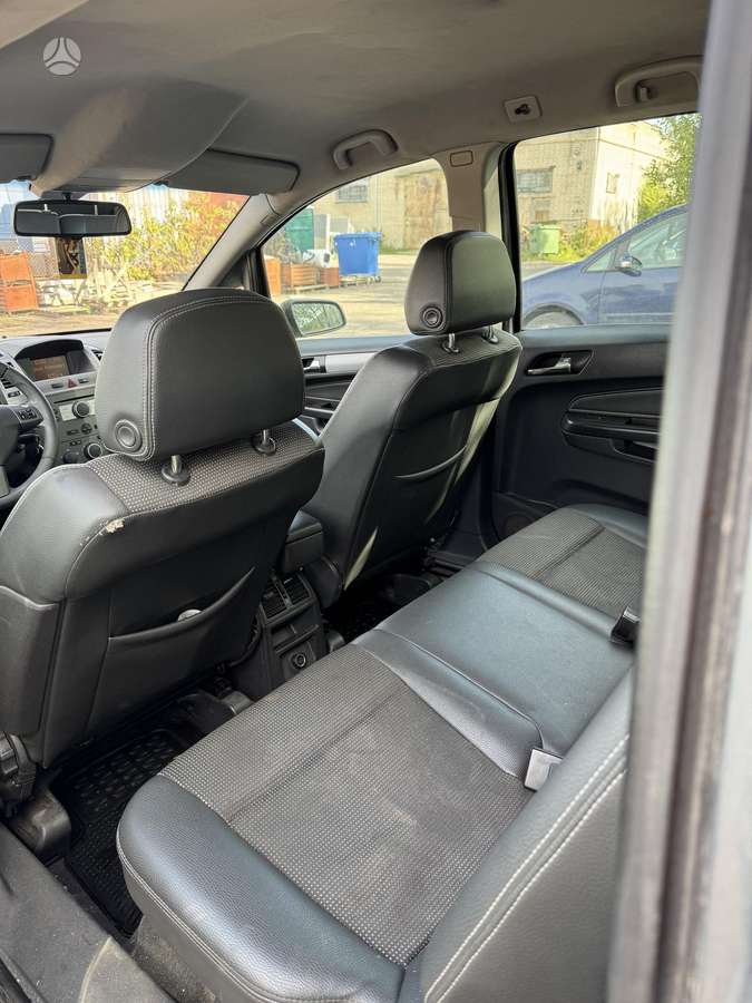 Opel Zafira 2007 — interior