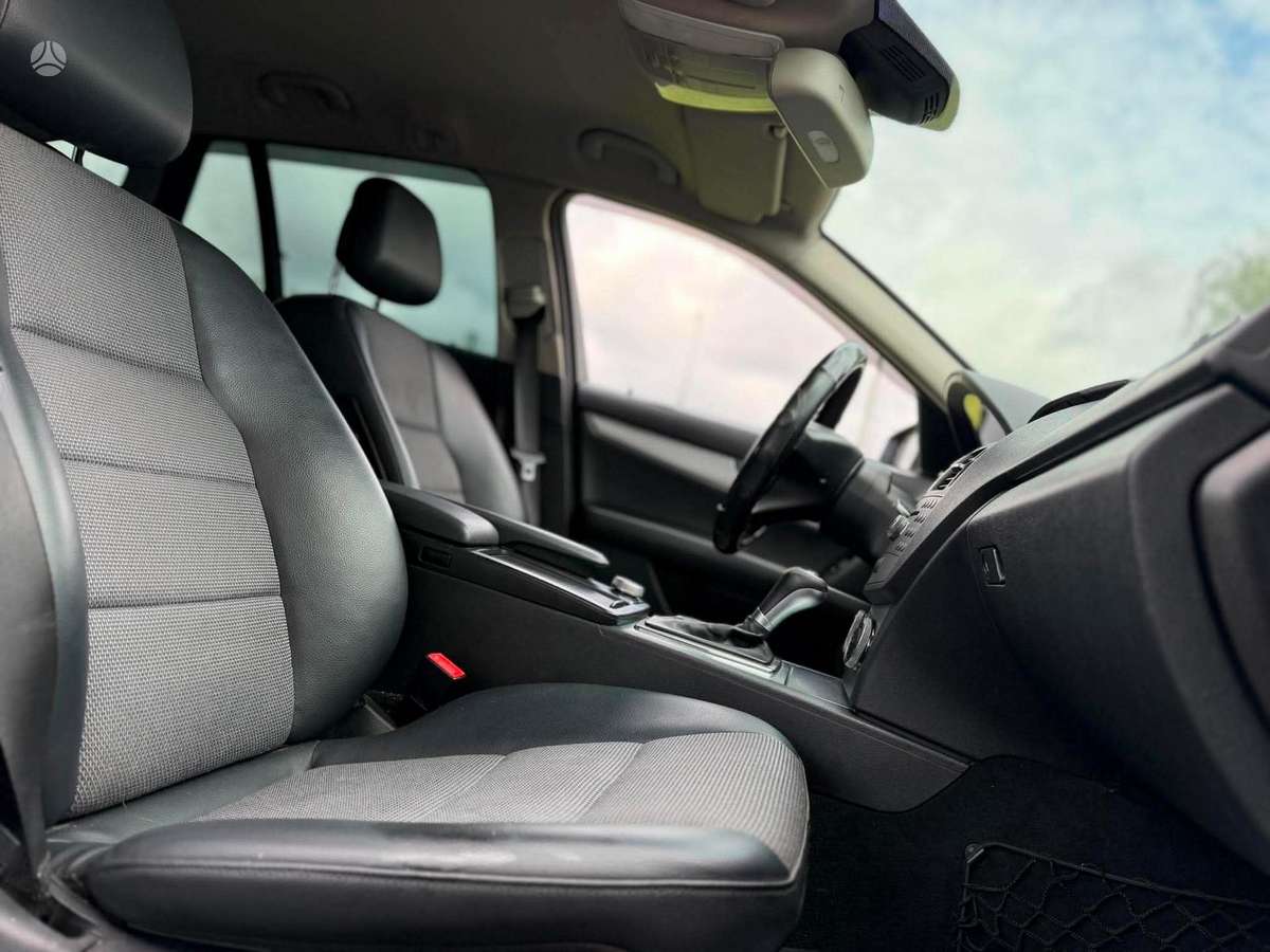 Mercedes-Benz C220 2011 — photo 18