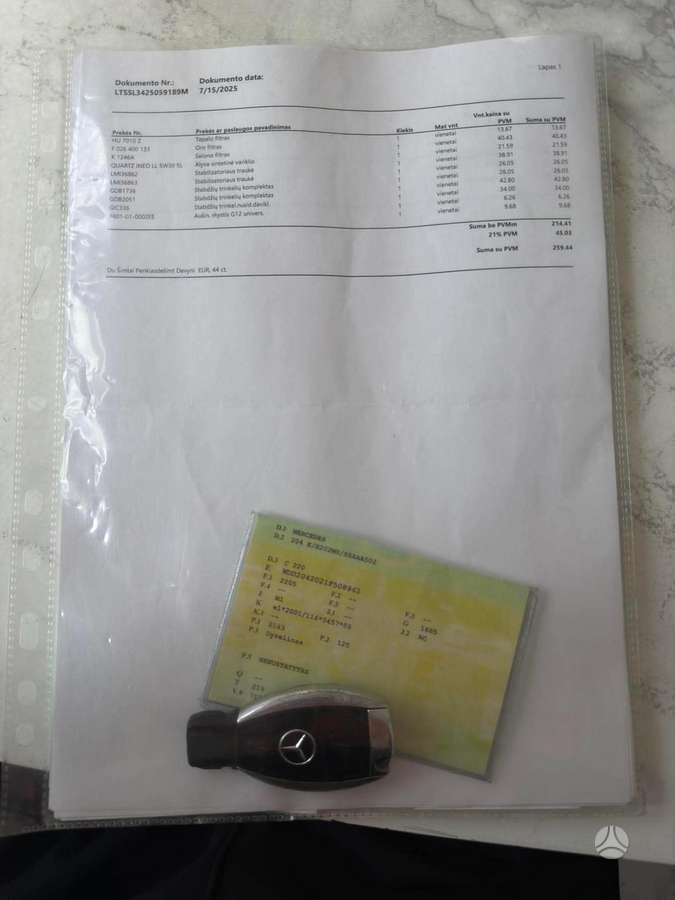 Mercedes-Benz C220 2011 — photo 20