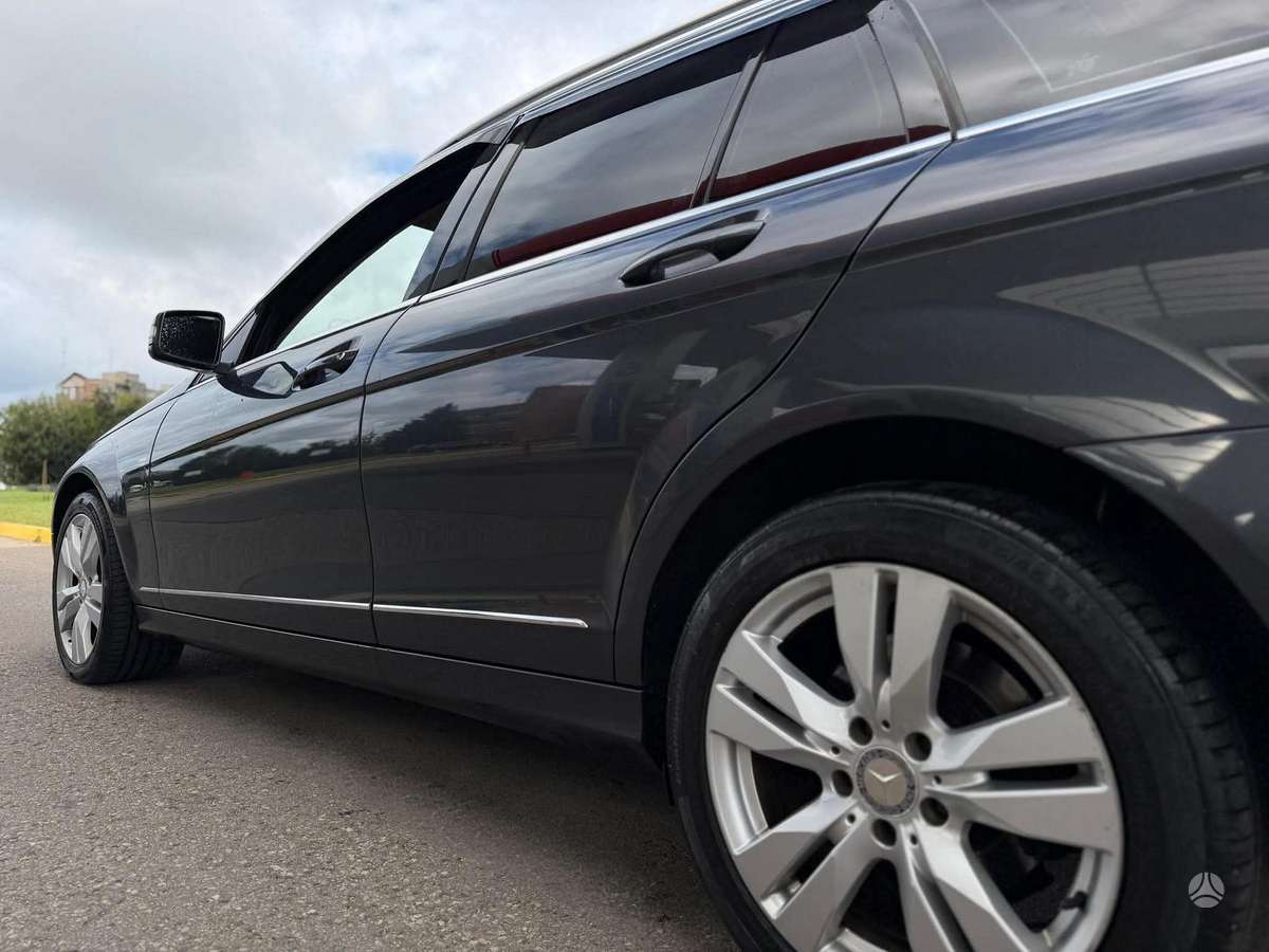 Mercedes-Benz C220 2011 — photo 5