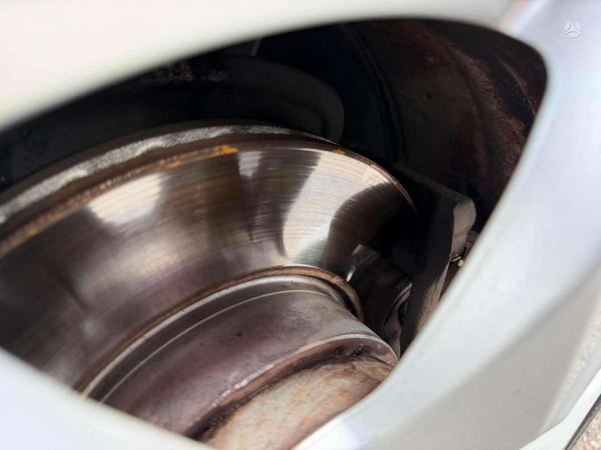 Mercedes-Benz C220 2011 — photo 6