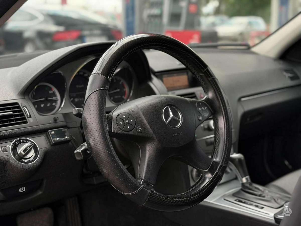Mercedes-Benz C220 2011 — photo 7