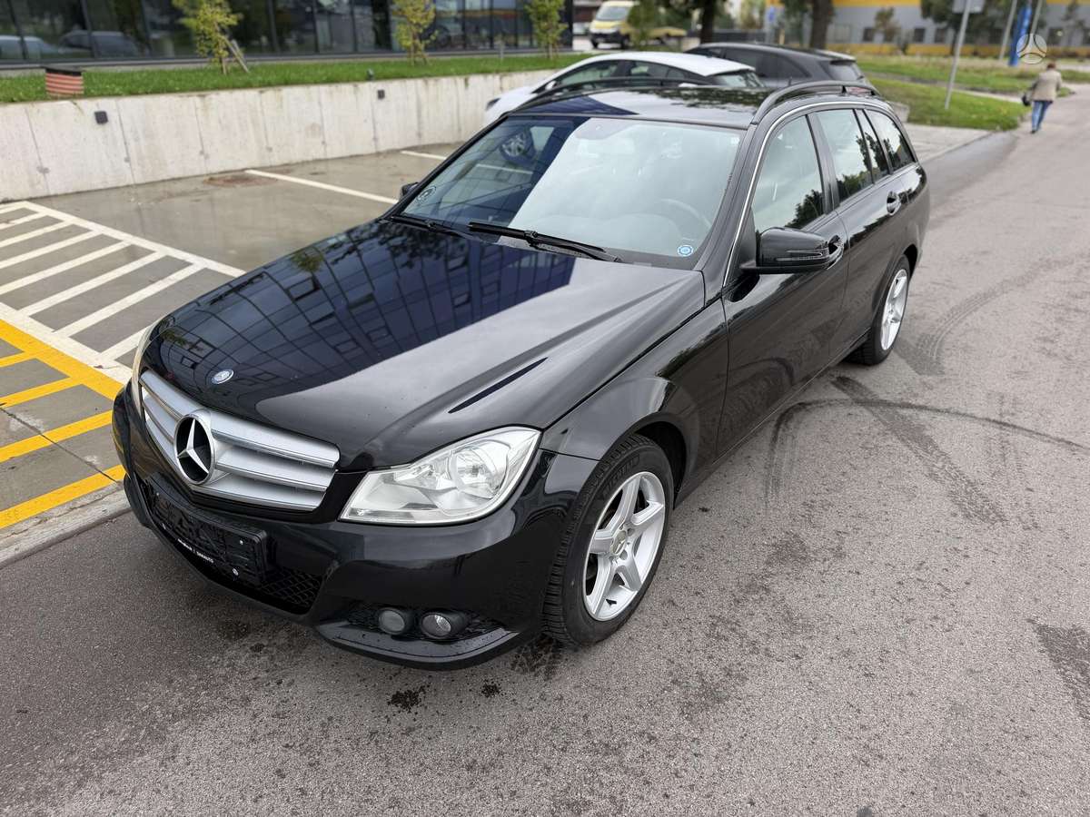 Mercedes-Benz C200 2012 — engine 2143 cm³, 136 HP (100kW)